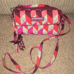 EUC Vera Bradley Crossbody Wristlet iPhone 6+